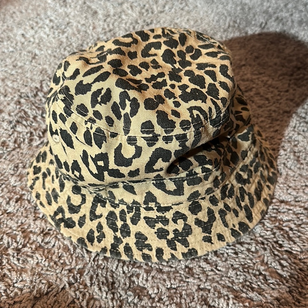 Cheetah print bucket hat